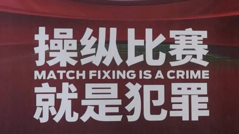 打屁股从白打到嫩红网站