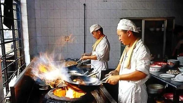 黄色片四虎影院